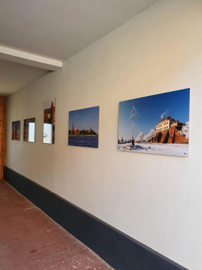 Andrews Ferienwohnungen Tangermünde Esterno foto